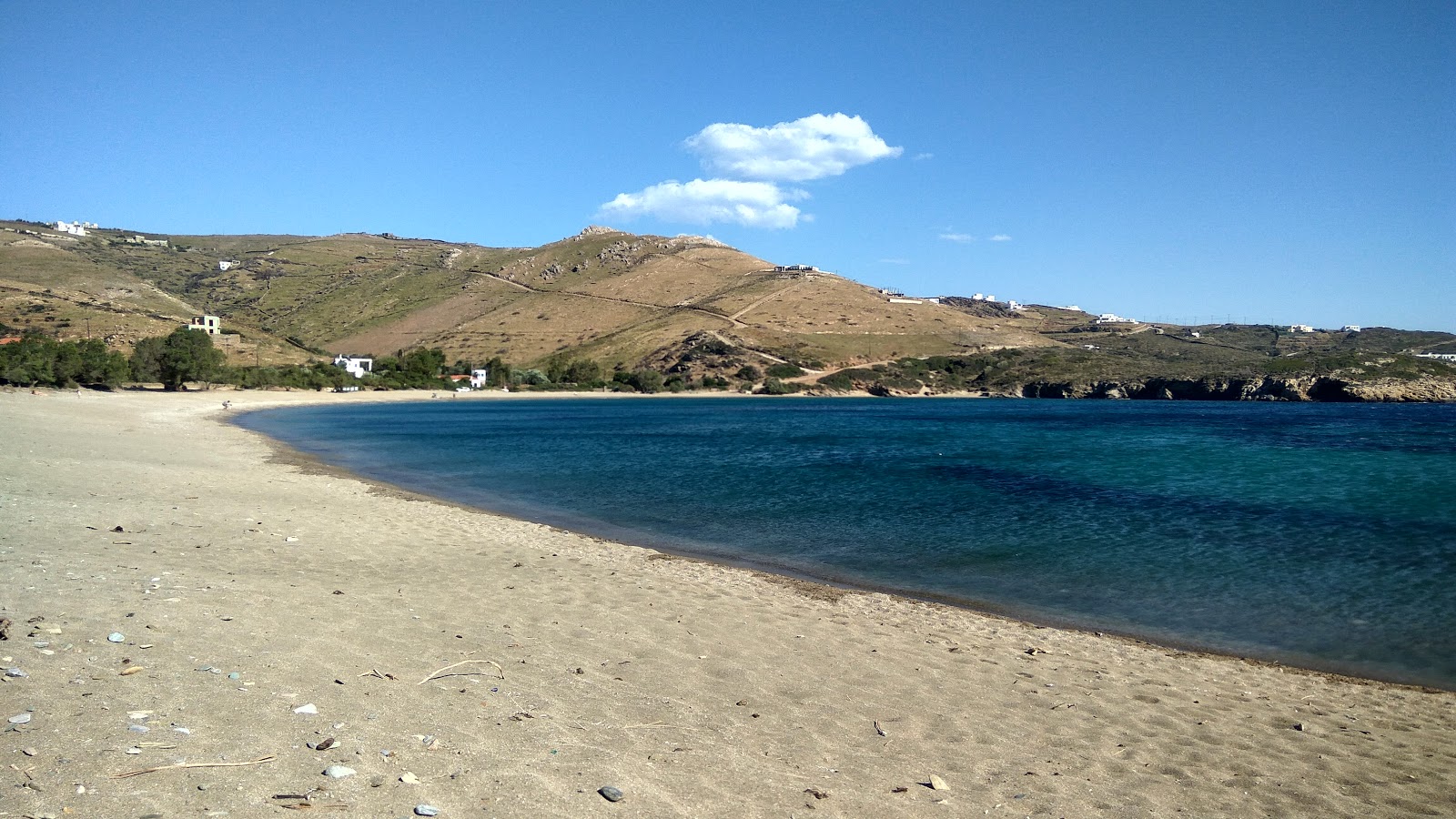 Foto van Paralia Fellos met turquoise puur water oppervlakte