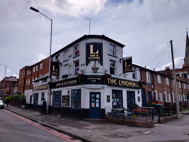 The Lyndhurst - Pub