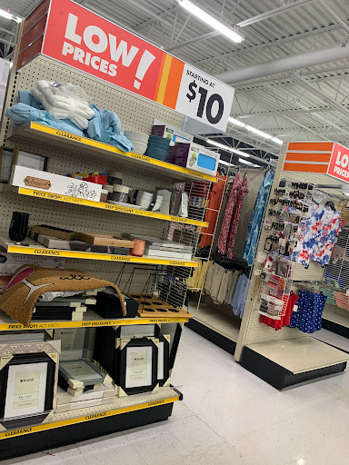 Discount Store «Big Lots», reviews and photos, 204 S Randall Rd, Elgin, IL 60123, USA