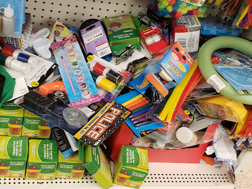 Dollar Store «Dollar Tree», reviews and photos, 135 Bloomfield Ave, Bloomfield, NJ 07003, USA