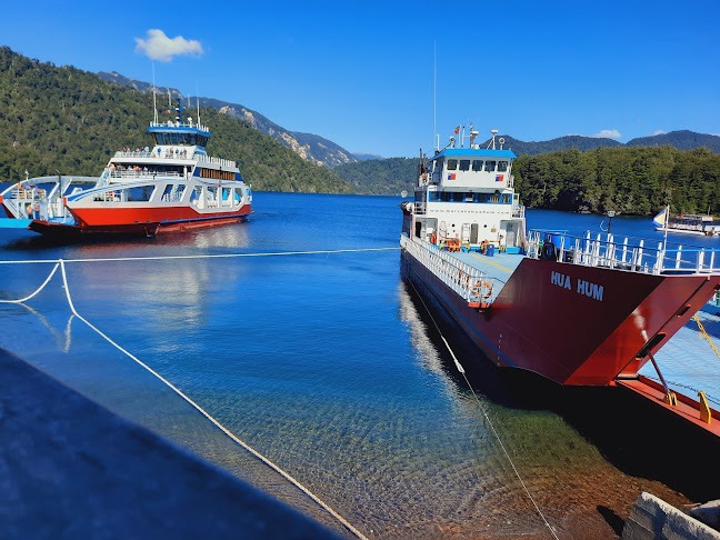 Barcaza Huahum y Transportadora Puerto Fuy - Servicio de transporte