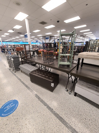 Clothing Store «Ross Dress for Less», reviews and photos, 3701 Truxel Rd, Sacramento, CA 95834, USA