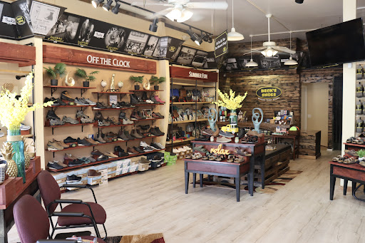 Shoe Store «SHOES-n-FEET», reviews and photos, 2398 Lombard St, San Francisco, CA 94123, USA