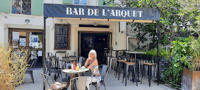 Bar de l'arquet à L'Isle-sur-la-Sorgue