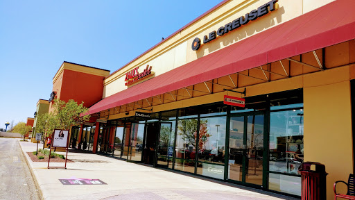 Shopping Mall «Johnson Creek Premium Outlets», reviews and photos, 575 Linmar Ln, Johnson Creek, WI 53038, USA