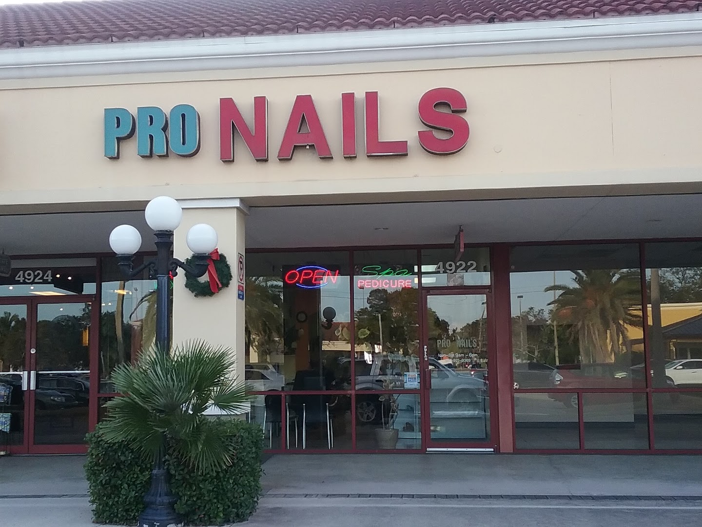 Pro Nail & Tan