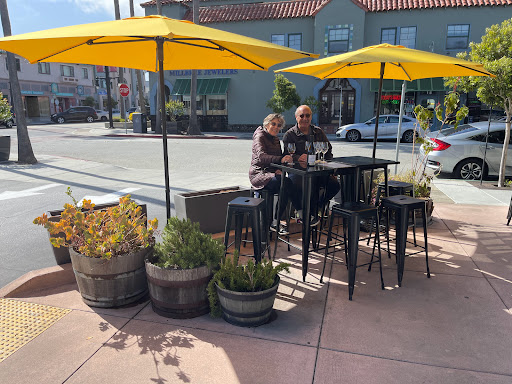 Wine Store «Bacchus Wine Shop by Quinton Jay», reviews and photos, 25 Hillcrest Blvd, Millbrae, CA 94030, USA