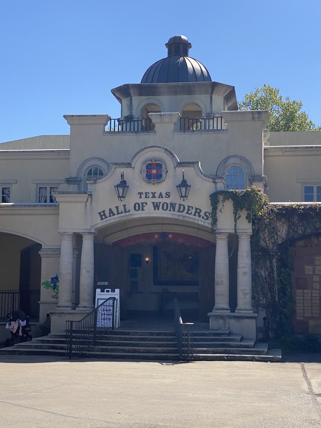Hall of Wonders - Fort Worth Zoo