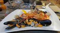 Produits de la mer du Restaurant Brasserie Le Saint-Trop à Carry-le-Rouet - n°17