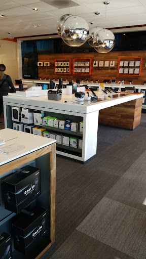 Cell Phone Store «AT&T», reviews and photos, 976 Admiral Callaghan Ln D, Vallejo, CA 94591, USA