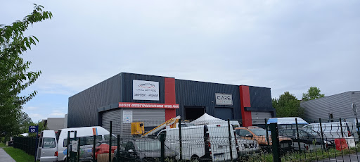 Photo 1 - GARAGE SAINT PIERRE