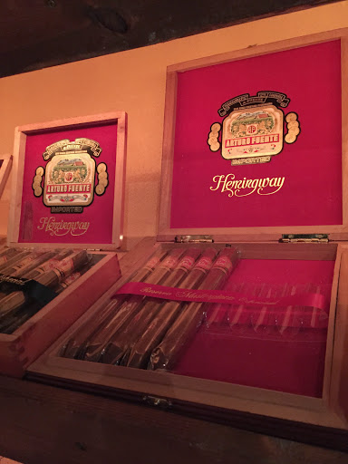 Cigar Shop «Spring Street Cigars», reviews and photos, 208 N Spring St, Tupelo, MS 38804, USA
