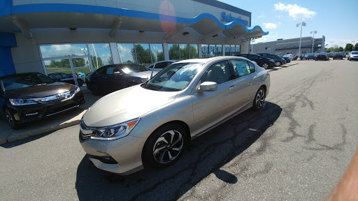 Used Car Dealer «Suburban Honda», reviews and photos, 25100 Haggerty Rd, Farmington Hills, MI 48335, USA