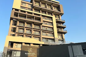 晶盈親旅大酒店 JingIn Hotel image