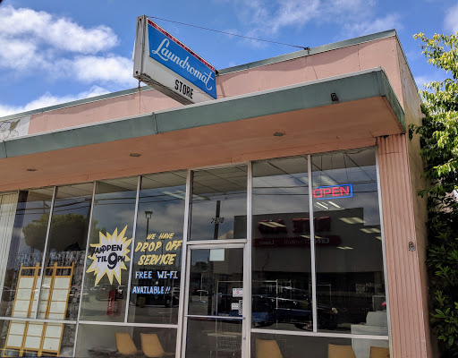 Laundromat «Henderson Center Laundromat», reviews and photos, 2938 E St, Eureka, CA 95501, USA