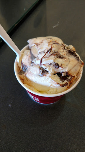 Ice Cream Shop «Cold Stone Creamery», reviews and photos, 28 Backus Ave, Danbury, CT 06810, USA