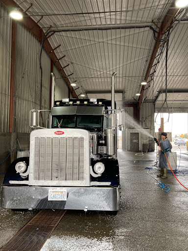 BLUE BANNER TRUCK WASH LLC. en Pasco