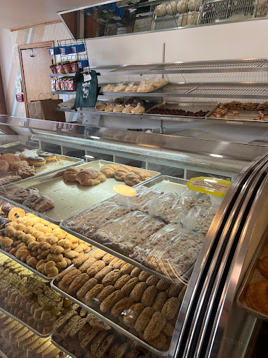 Pastry Shop «Lyndhurst Pastry Shop», reviews and photos, 256 Ridge Rd, Lyndhurst, NJ 07071, USA