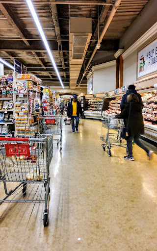 Grocery Store «Giant Food Stores», reviews and photos, 50 Wynnewood Rd, Wynnewood, PA 19096, USA