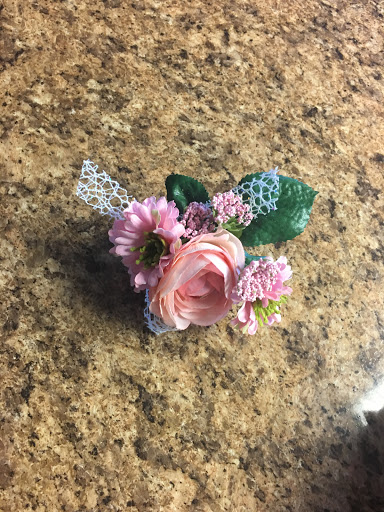 Coffee Shop «The Floral Grind Florist & Coffeehouse», reviews and photos, 10700 W Manslick Rd, Fairdale, KY 40118, USA