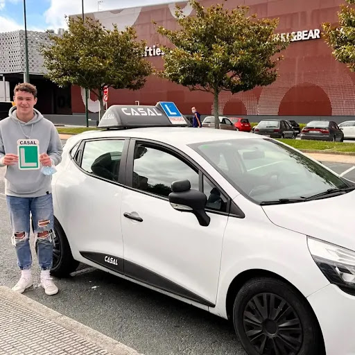 CASAL AUTOESCUELA en Fene provincia La Coruña