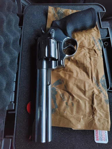 Gun Shop «Stonewall Limited Gun Shop», reviews and photos, 100 Ken Mar Industrial Pkwy, Broadview Heights, OH 44147, USA