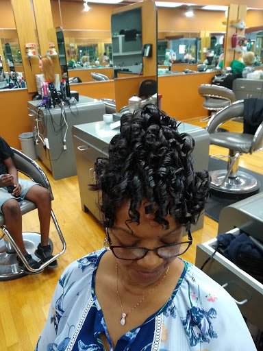 Community Center «Hazel Park Community Center», reviews and photos, 620 W Woodward Heights Blvd, Hazel Park, MI 48030, USA