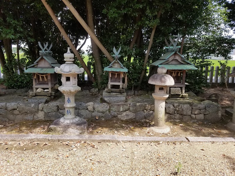 八幡神社・八坂神社・玉津島神社