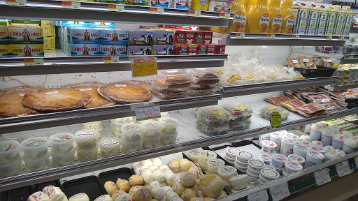 Grocery Store «D & D Market», reviews and photos, 675 Wolcott Hill Rd, Wethersfield, CT 06109, USA