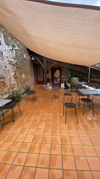 Atmosphère du Restaurant méditerranéen La Closerie de la Beyne à Naussannes - n°4