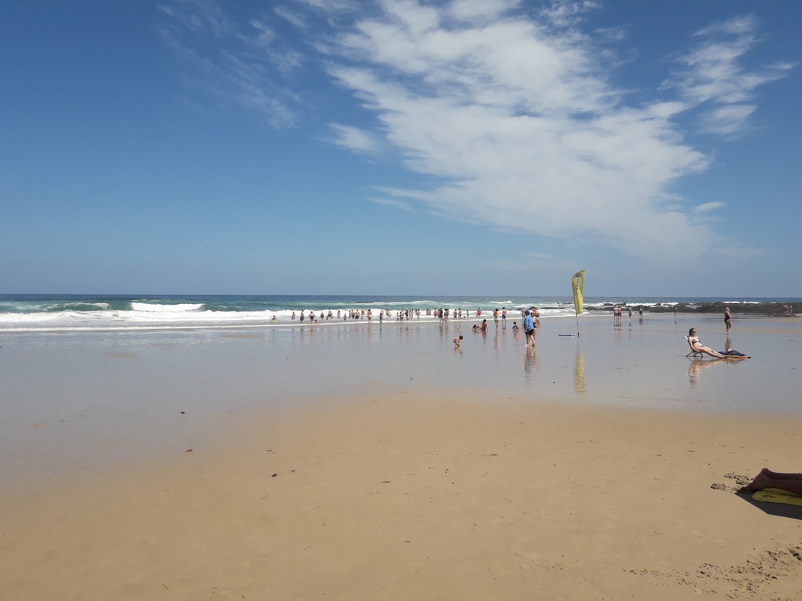 Foto van Playa de Vidiago met blauw puur water oppervlakte