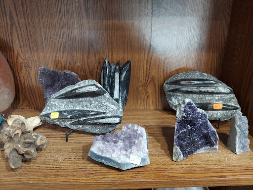 Rock Shop «Back Country Jewelry Rocks», reviews and photos, 157 Sacramento St # B, Auburn, CA 95603, USA