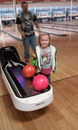 Bowling Alley «Walnut City Lanes», reviews and photos, 1800 SW East St, McMinnville, OR 97128, USA