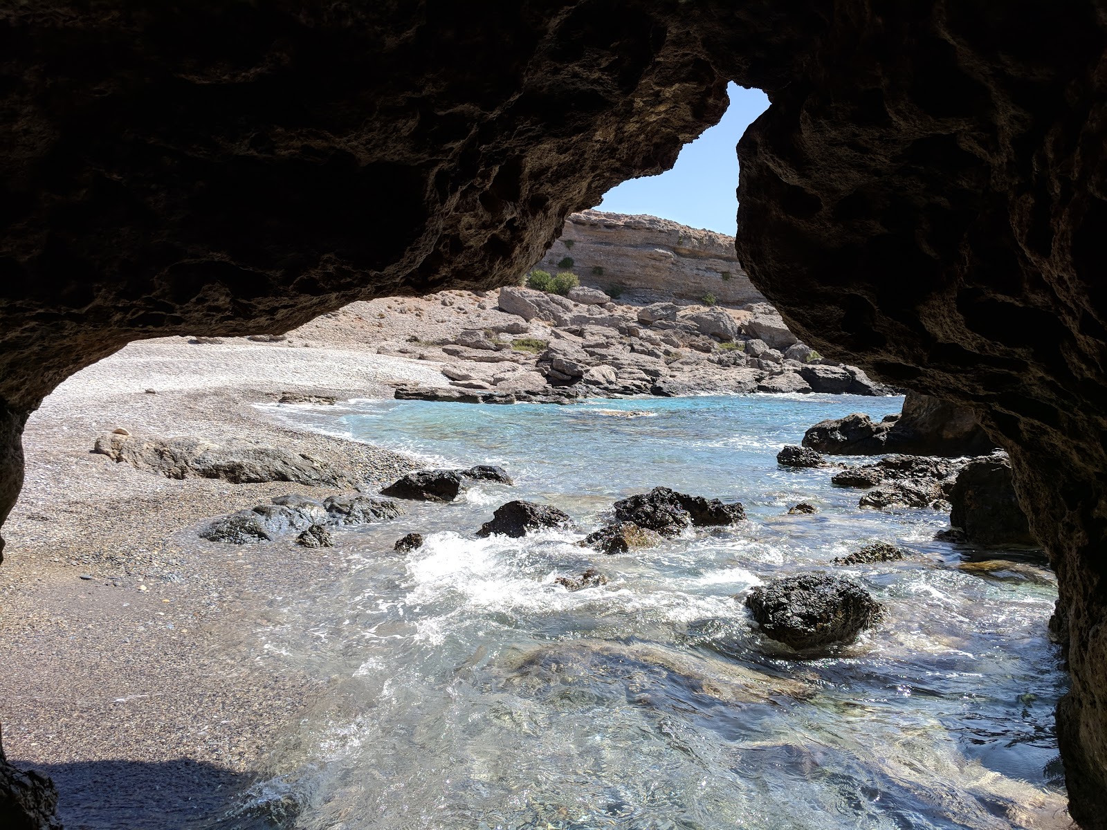 Foto von Ammoudi beach befindet sich in natürlicher umgebung