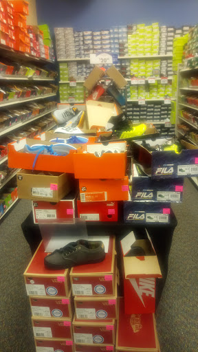 Shoe Store «Shoe Carnival», reviews and photos, 4125 Phoenix Ave, Fort Smith, AR 72903, USA