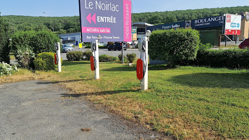 Borne de recharge de véhicules électriques Tesla Destination Charger Saint-Amand-Montrond