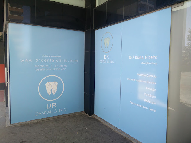 Avaliações doDR Dental Clinic em Porto - Médico