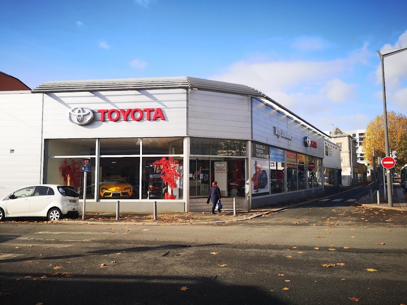 Toyota - Toys Motors - Rouen à Rouen (Seine-Maritime 76)