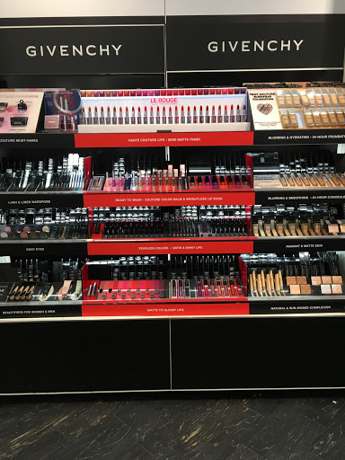 Cosmetics Store «SEPHORA», reviews and photos, 17410 Hall Rd #167, Charter Twp of Clinton, MI 48038, USA
