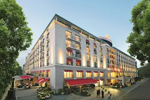 Grand Elysée Hotel image