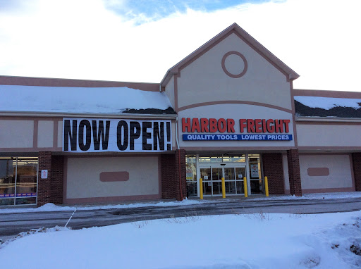 Harbor Freight Tools, 990 N Court St, Medina, OH 44256, USA, 