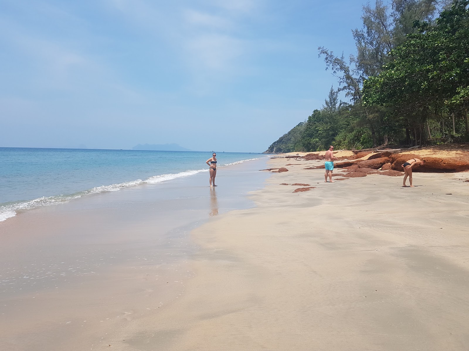 Tung Yaka Beach photo #9