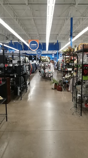 Thrift Store «7th & Bell Goodwill Retail Store & Donation Center», reviews and photos, 17037 N 7th Ave, Phoenix, AZ 85023, USA