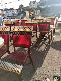 Atmosphère du Café Le Café du Port à Port-en-Bessin-Huppain - n°4