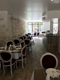 Atmosphère du Restaurant indien moderne LE KASHMIR à Villeneuve-lès-Avignon - n°12