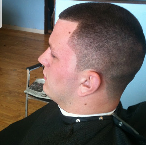 Barber Shop «Praise N Fades Barbershop», reviews and photos, 1119 E Kentucky St, Louisville, KY 40204, USA