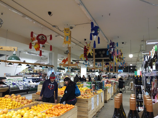 Grocery Store «Horrocks Farm Market», reviews and photos, 235 Capital Ave SW, Battle Creek, MI 49037, USA