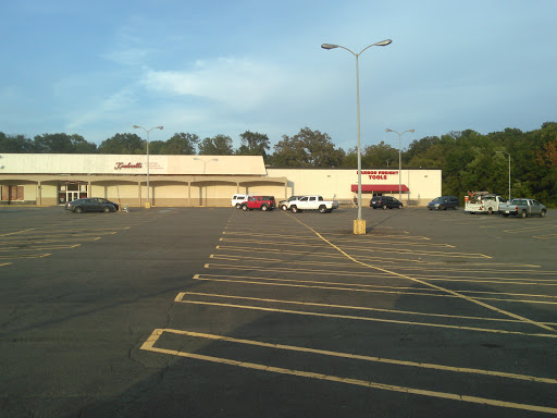 Hardware Store «Harbor Freight Tools», reviews and photos, 2000 Avondale Dr STE 104, Durham, NC 27704, USA