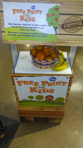 Grocery Store «Kroger», reviews and photos, 110 Dover Crossing Rd, Clarksville, TN 37042, USA