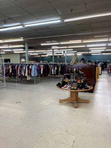 Thrift Store «Downtown Rescue Mission Thrift», reviews and photos, 1407 N Memorial Pkwy # B, Huntsville, AL 35801, USA